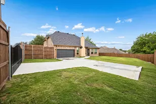 1300 Edgewood Ct, Carrollton, TX 75007 - Photo 35