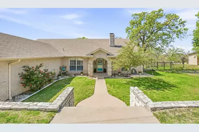 2700 Solar Court, Granbury, TX 76049 - Photo 3