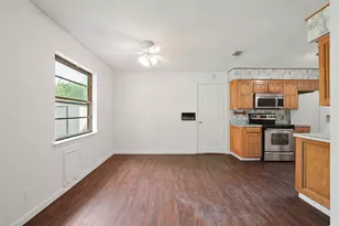 657 Sue Ann Ln, Burleson, TX 76028 - Photo 5