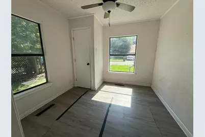 3910 Johnson Street, Greenville, TX 75401 - Photo 9
