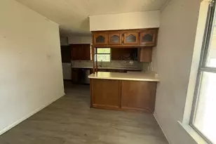 3910 Johnson St, Greenville, TX 75401 - Photo 3