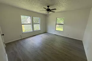 3910 Johnson St, Greenville, TX 75401 - Photo 7