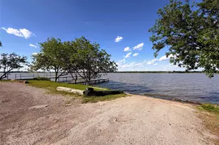 2802 Sycamore Ct, Granbury, TX 76048 - Photo 7