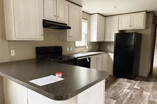 2802 Sycamore Ct, Granbury, TX 76048 - Photo 3