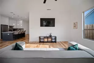 1350 Strickland St, Dallas, TX 75216 - Photo 5