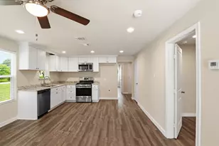 1618 Cleveland St, Greenville, TX 75401 - Photo 5