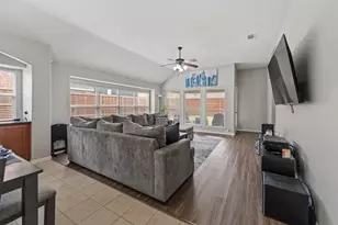 2616 Pine Trail Dr, Little Elm, TX 75068 - Photo 11