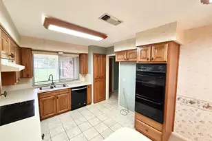 7548 Circle Dr, North Richland Hills, TX 76180 - Photo 5
