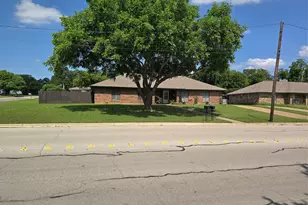 7451 N College Cir, North Richland Hills, TX 76180 - Photo 21