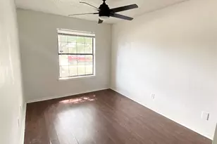 914 Azalia Dr, Lewisville, TX 75067 - Photo 11