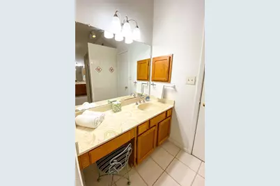 4250 Claremont Drive, Grand Prairie, TX 75052 - Photo 17