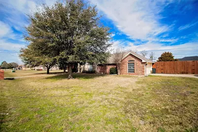 611 Fawn Trail, Tioga, TX 76271 - Photo 3