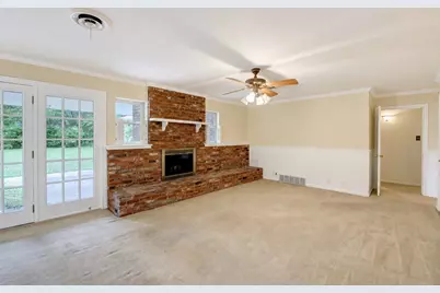 4213 Hildring Drive W, Fort Worth, TX 76109 - Photo 13