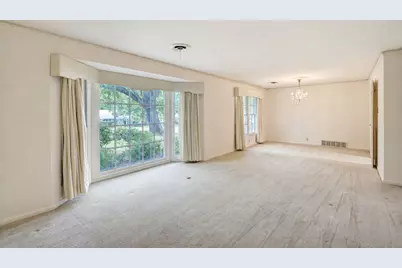 4213 Hildring Drive W, Fort Worth, TX 76109 - Photo 5