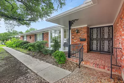4213 Hildring Drive W, Fort Worth, TX 76109 - Photo 3