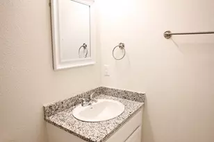802 S 5th St, Bonham, TX 75418 - Photo 11