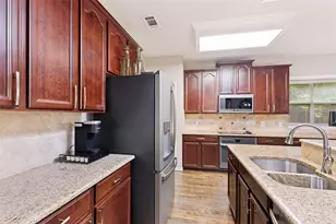 2185 Goliad Cir, Frisco, TX 75033 - Photo 9