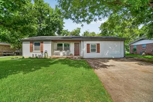 1120 Warden St, Benbrook, TX 76126 - Photo 1