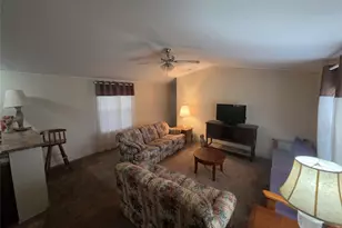 237 High Bluff Dr, Bridgeport, TX 76426 - Photo 3