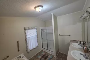 237 High Bluff Dr, Bridgeport, TX 76426 - Photo 9