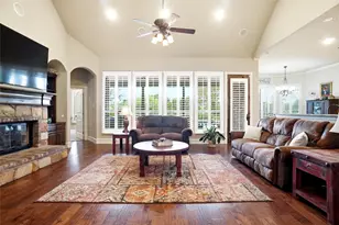 124 Carnes Ct, Springtown, TX 76082 - Photo 9