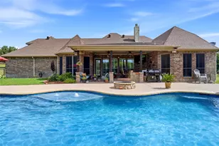 124 Carnes Ct, Springtown, TX 76082 - Photo 1