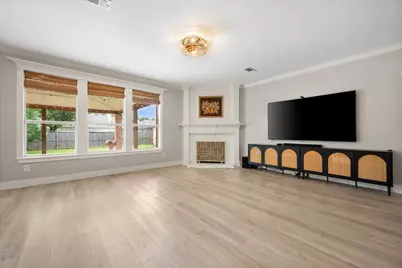 2300 Eden Green Drive, Arlington, TX 76001 - Photo 11