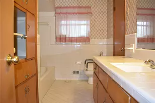 9944 Greenfield Dr, Dallas, TX 75238 - Photo 11