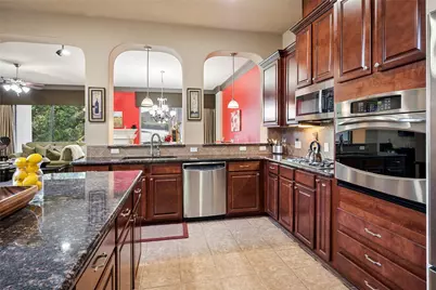 835 Rockingham Drive, Irving, TX 75063 - Photo 5
