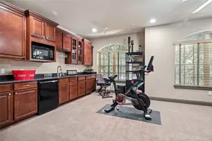 835 Rockingham Dr, Irving, TX 75063 - Photo 21