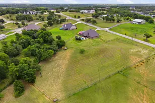 115 Mike Thornton Ct, Weatherford, TX 76088 - Photo 25