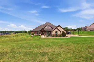115 Mike Thornton Ct, Weatherford, TX 76088 - Photo 5