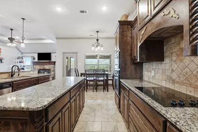 115 Mike Thornton Court, Weatherford, TX 76088 - Photo 11