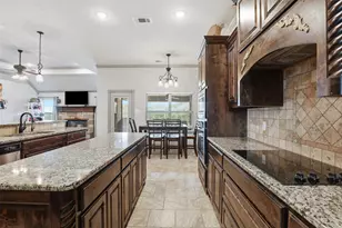 115 Mike Thornton Ct, Weatherford, TX 76088 - Photo 11