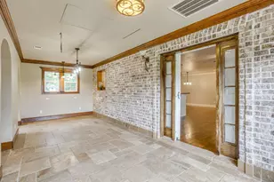 1480 Fox Ln, Burleson, TX 76028 - Photo 13
