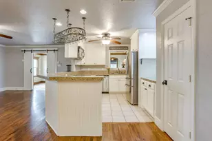 1480 Fox Ln, Burleson, TX 76028 - Photo 17