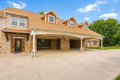 1480 Fox Lane, Burleson, TX 76028 - Photo 5