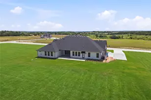 2006 Lindale Ln, Granbury, TX 76049 - Photo 39