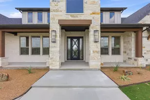 2006 Lindale Ln, Granbury, TX 76049 - Photo 3