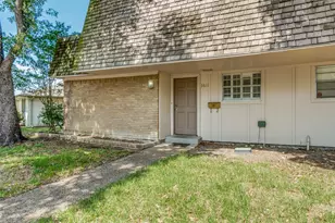 3611 Stables Ln, Dallas, TX 75229 - Photo 1