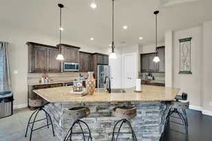 410 Salt Cedar Dr, Midlothian, TX 76065 - Photo 3