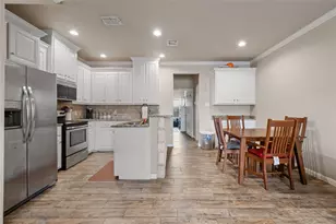 713 Park St, McGregor, TX 76657 - Photo 9