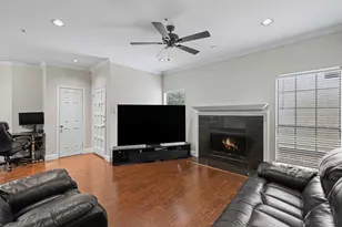 4102 Buena Vista St, Dallas, TX 75204 - Photo 7