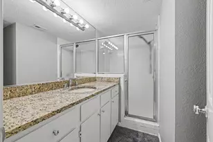 4102 Buena Vista St, Dallas, TX 75204 - Photo 15