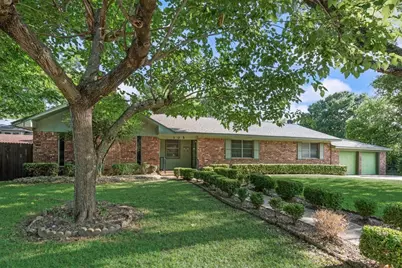305 W 2nd North Street, Kaufman, TX 75142 - Photo 1