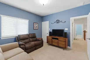 400 Ridgewood Dr, Lewisville, TX 75067 - Photo 9