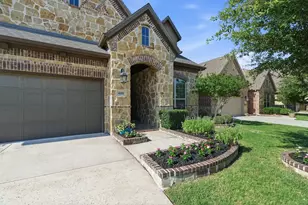 400 Ridgewood Dr, Lewisville, TX 75067 - Photo 5