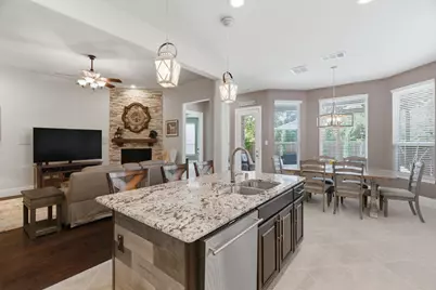 400 Ridgewood Drive, Lewisville, TX 75067 - Photo 11