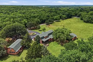 570 Roy Ayres Rd, Bells, TX 75414 - Photo 39
