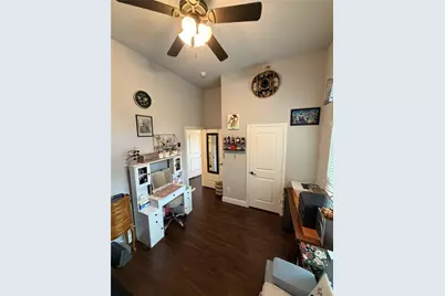 1305 E 6th Avenue, Corsicana, TX 75110 - Photo 9